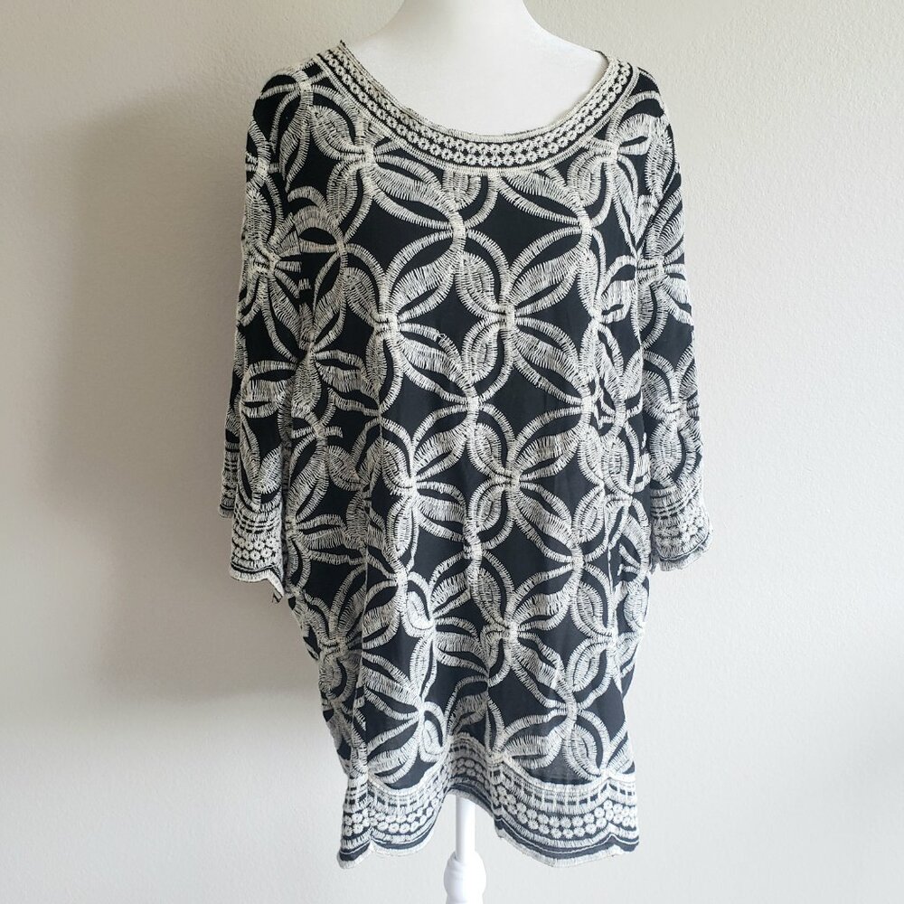 Solitaire Anthropologie Top Tunic Black White Boho Embroidered Plus Size 1X